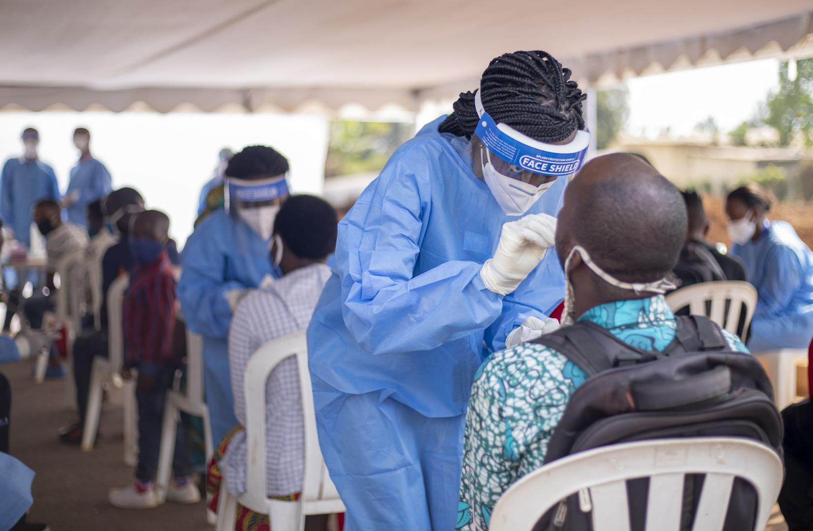 U Rwanda rufite amahirwe ko rwakingiye abaturage benshi, bituma ubudahangarwa bw'imibiri yabo buba hejuru ku buryo batazahara