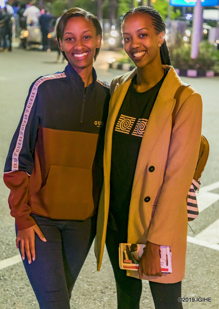 Miss Iradukunda Elsa na Iradukunda Liliane berekeje muri Rwanda Day i Bonn mu Budage aho biteze guhurira n'urubyiruko no kuganira ku ngingo zitandukanye zigamije kubaka u Rwanda