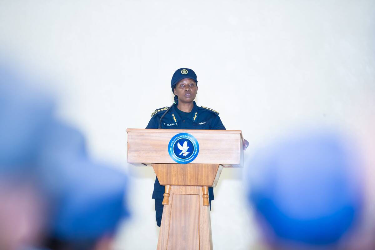 Ubwo yasozaga ku mugaragaro aya mahugurwa, Umuyobozi Mukuru Wungirije wa Polisi y’u Rwanda (DIGP) ushinzwe ubutegetsi n’abakozi, Jeanne Chantal, yavuze ko Polisi y’u Rwanda ishyira imbere kubaka ubushobozi kugira ngo ibashe gushyira mu bikorwa no gusohoza inshinganano zayo