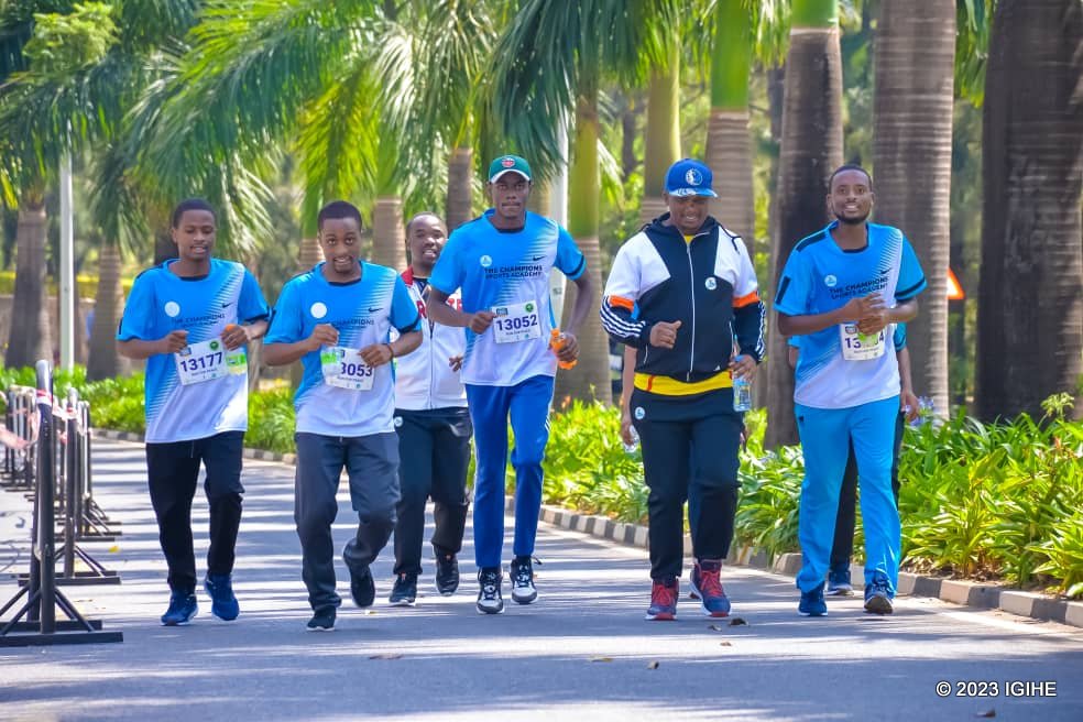 Abagize The Champions Sports Academy bakoreye hamwe mu itsinda