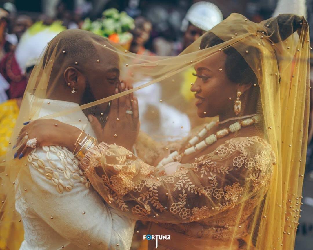 Davido na Chioma bakoze ubukwe bwavugishije benshi