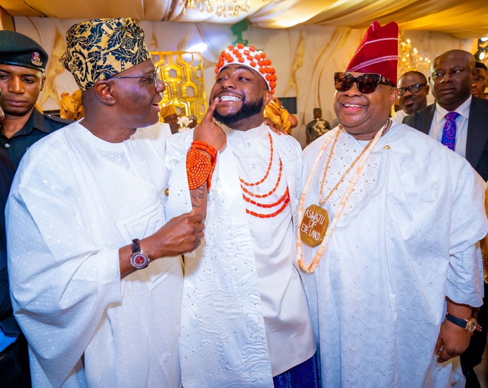 Davido yakoze ubukwe bwitabiriwe n'abanyapolitiki ndetse n'abakire