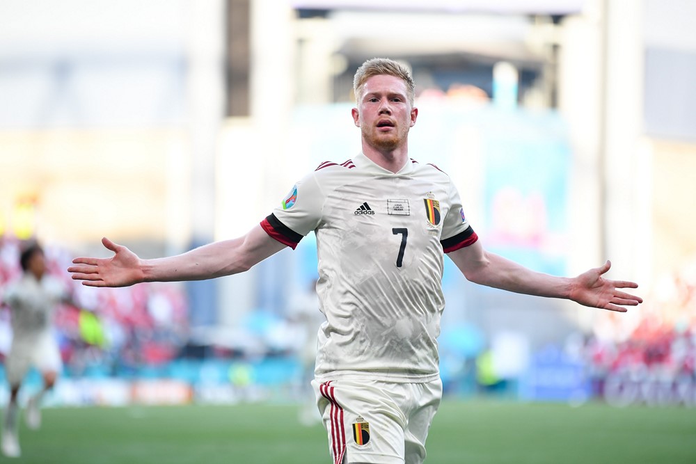 Kevin De Bruyne ubwo yari amaze kubonera ikipe y'u Bubiligi igitego cy'intsinzi