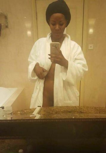 Desire Luzinda yongeye kuvugisha abantu kubera amafoto mashya yasohoye
