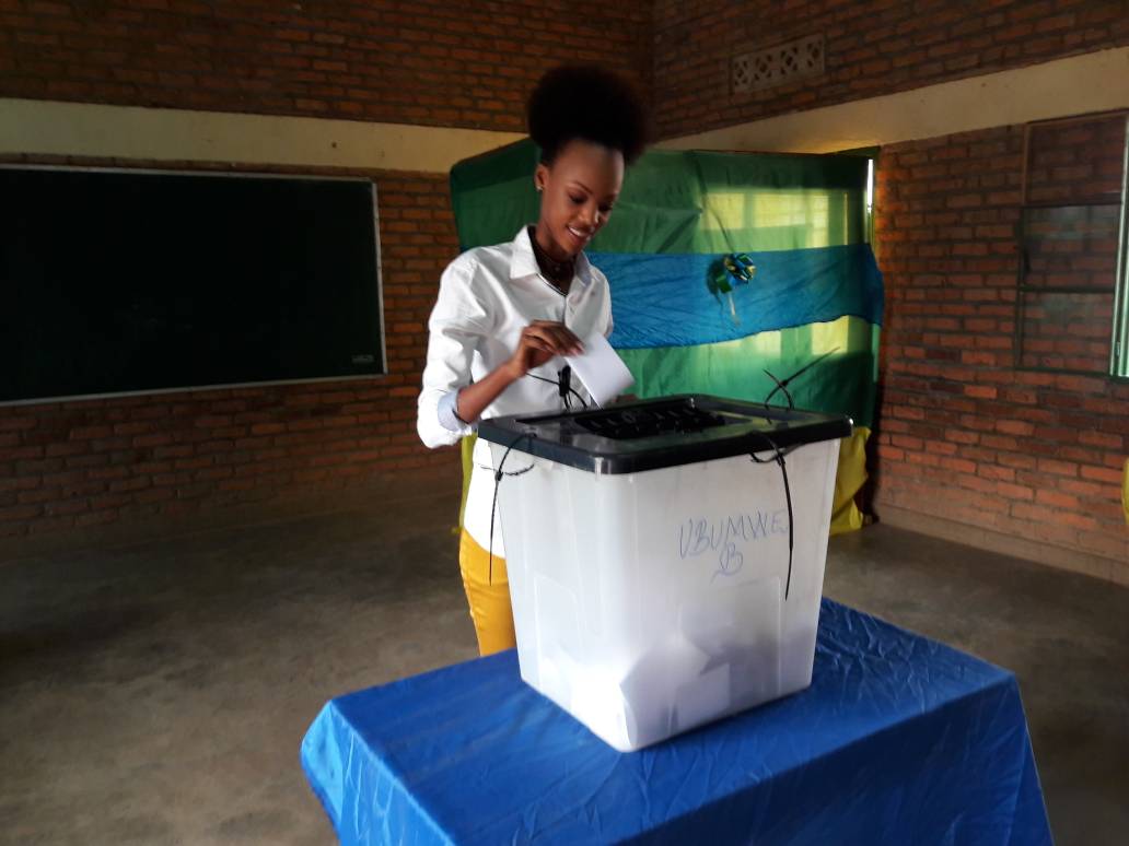 Ni ubwa mbere Miss Mutesi Jolly na we yitabiriye amatora