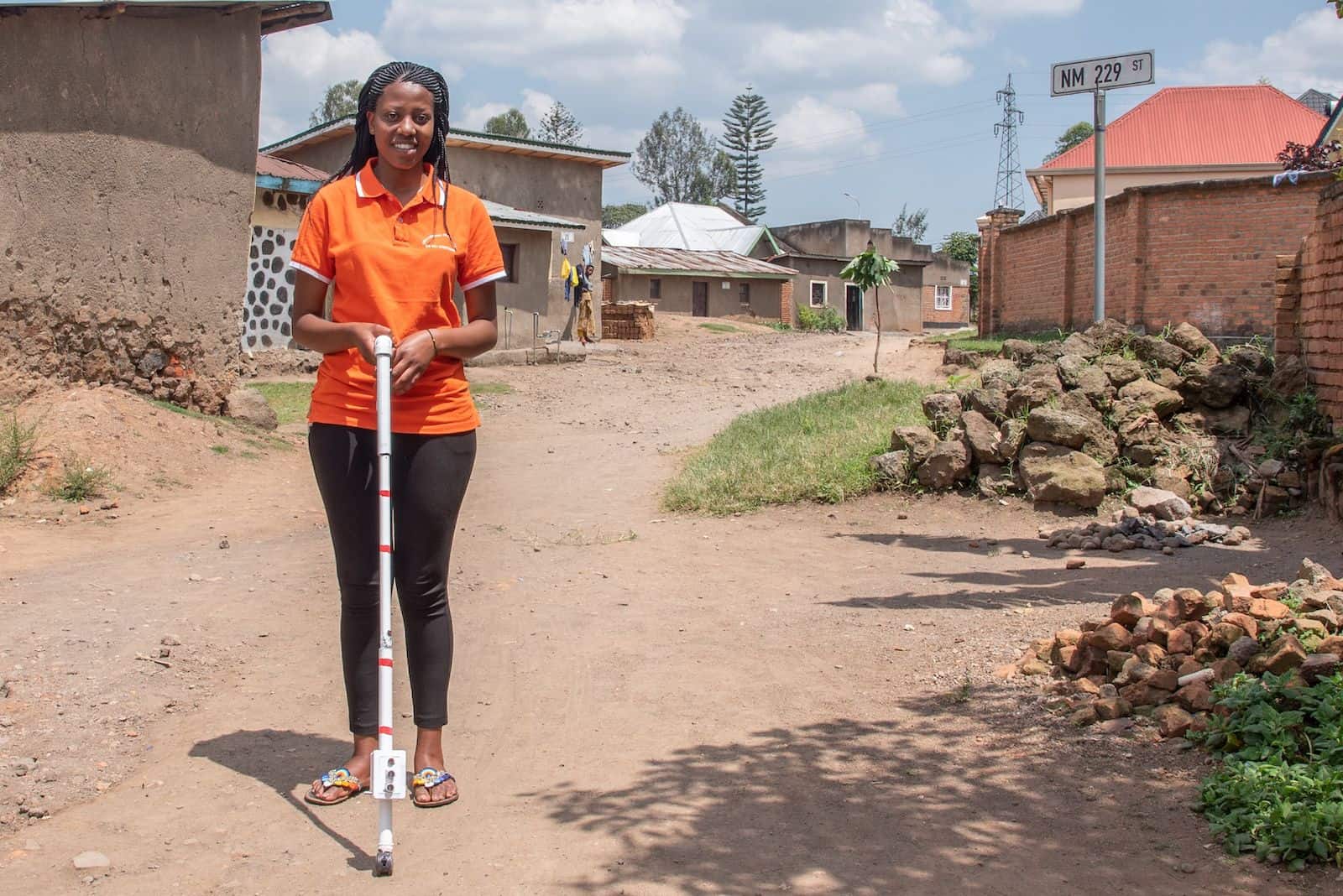 'Digital Blind Walking Stick' ni umwe mu mishinga y'Abanyarwanda yatoranyijwe