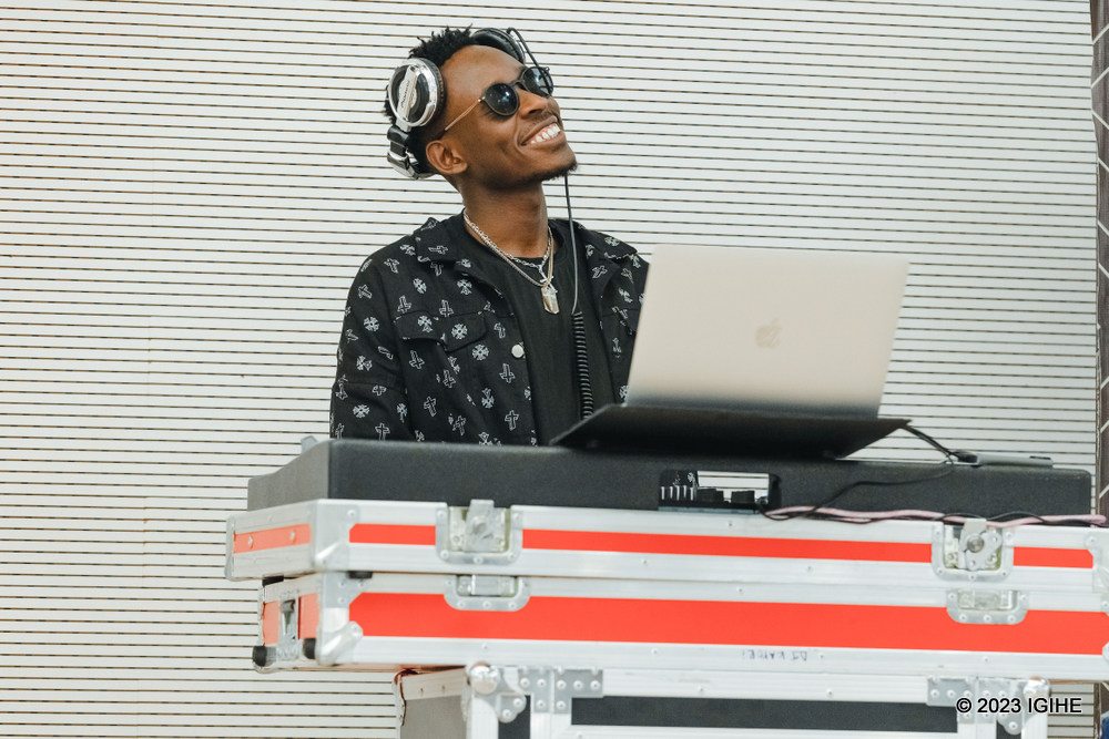 DJ Kavori ni we wacuranze muri iki gitaramo