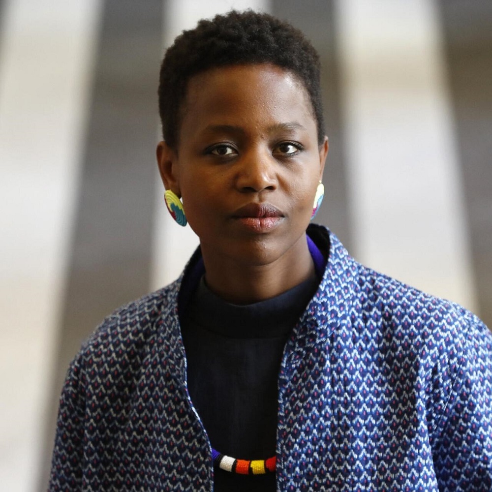Dorothée Munyaneza yibanda ku kubyina
