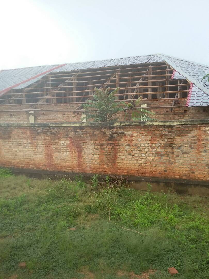 Iyi hotel yasenywe mu buryo butavugwaho rumwe