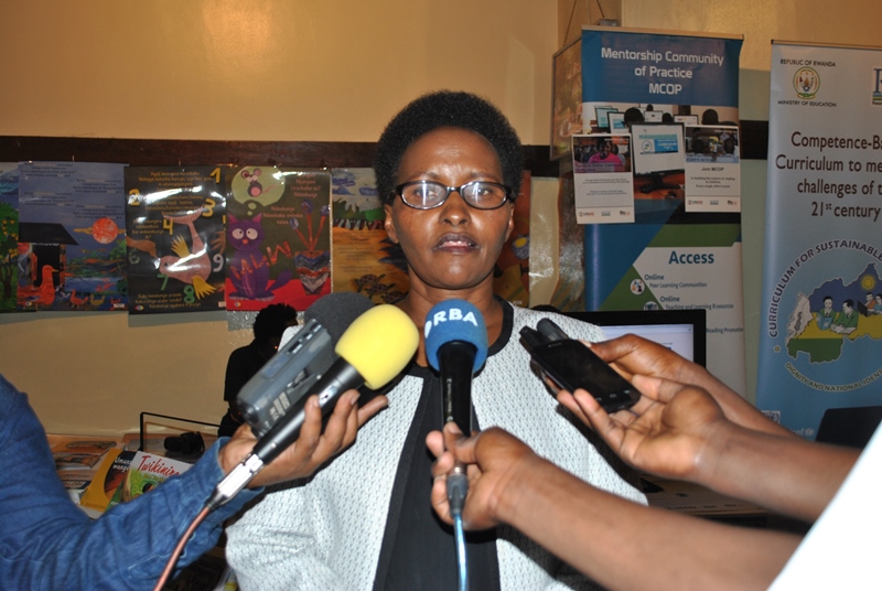 Umuyobozi ushinzwe intenganyanyigisho mu Kigo cy’Igihugu cy’Uburezi, REB, Dr Joyce Musabe