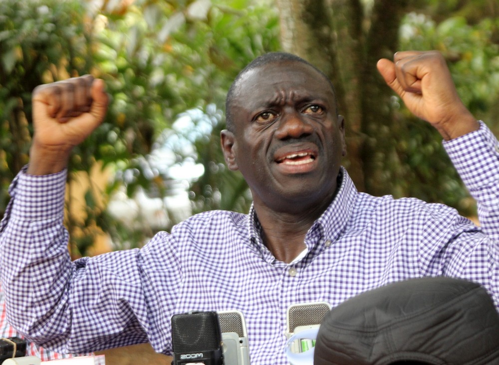 Dr Kiiza Besigye yemeza ko ntawe umurusha gukunda Museveni