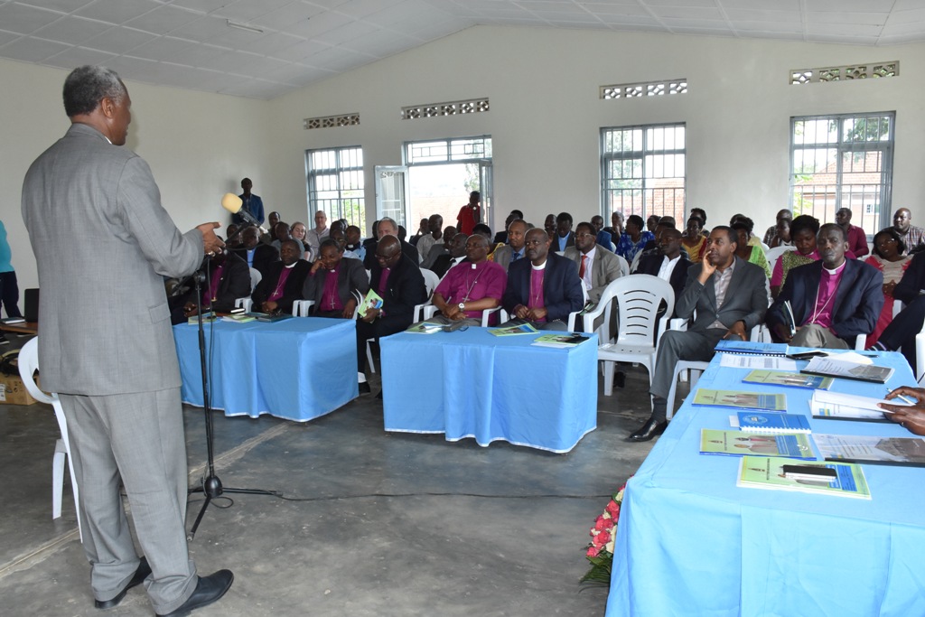 Musenyeri Laurent Mbanda yatanze icyizere ko azakomeza mu murongo wo kubaka itorero