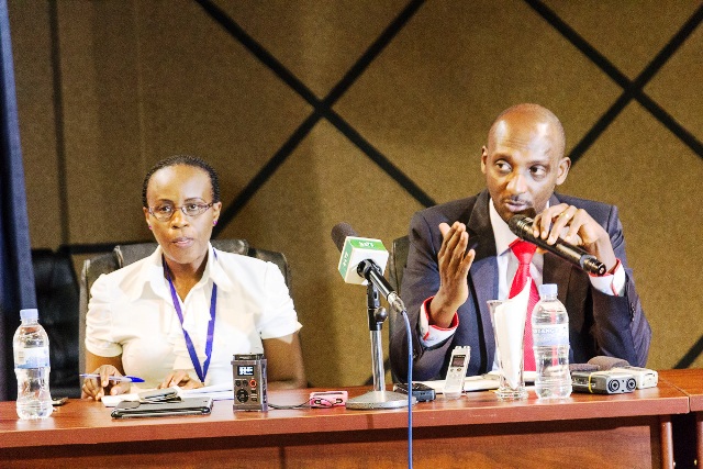 Mukashyaka na Tusabe mu kiganiro n'abanyamakuru