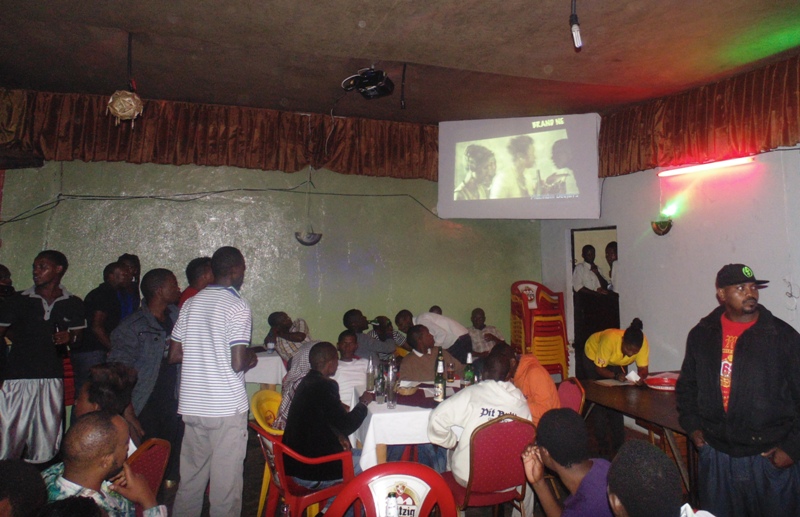 Jules Sentore yaririmbye anerekana bwa mbere amashusho y'indirimbo ye "Dutaramane" yaririmbanye na Masamba