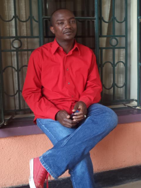 Bissoso wifuza ingando ku bahanzi.