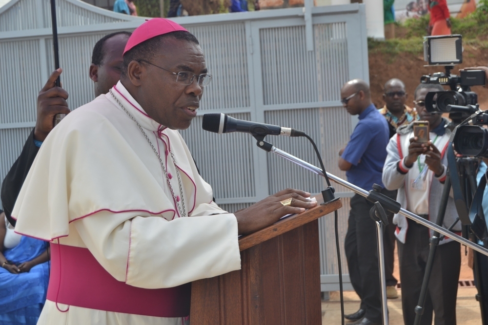 Musenyeri Anaclet Mwumvaneza yavuze ko iyo radiyo ifite inshingano z’umwihariko zo kumenyekanisha ubutumwa Bikira Mariya yatangiye i Kibeho