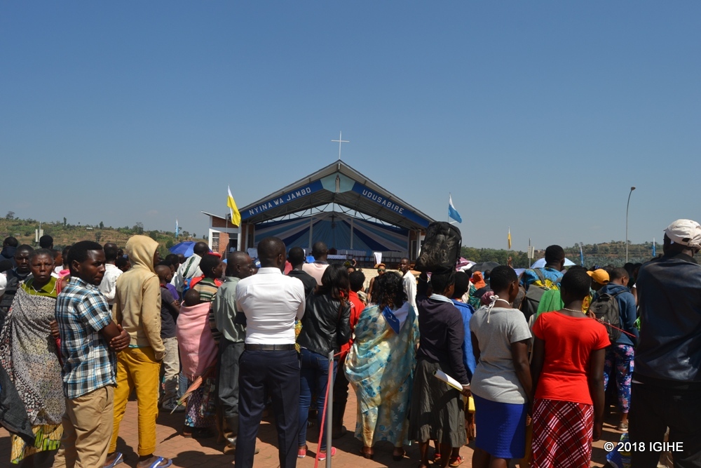 Kibeho habaye isango y'abemera Bikira Mariya, iterambere n'ubukerarugendo
