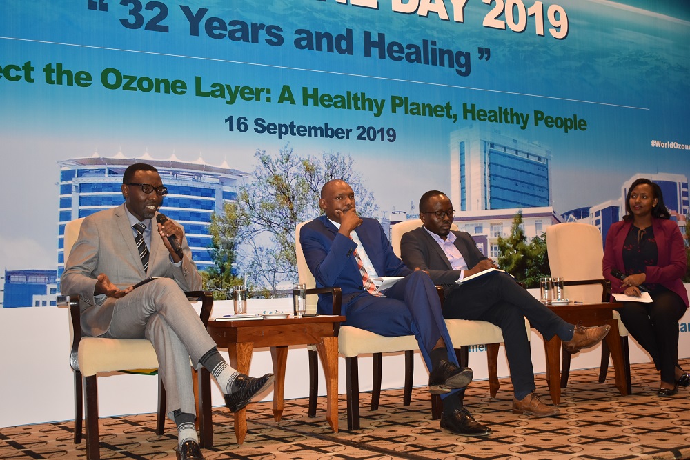Haganiriwe ku ngingo zitandukanye zigamije gukumira iyangizwa ry'akayunguruzo k'izuba