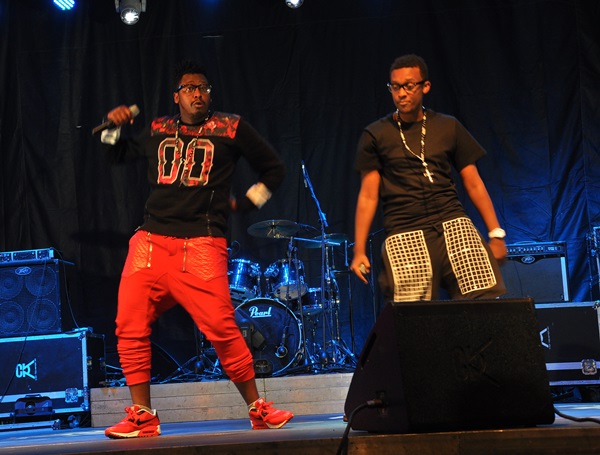 Abasore bagize itsinda 'Super Brothers'