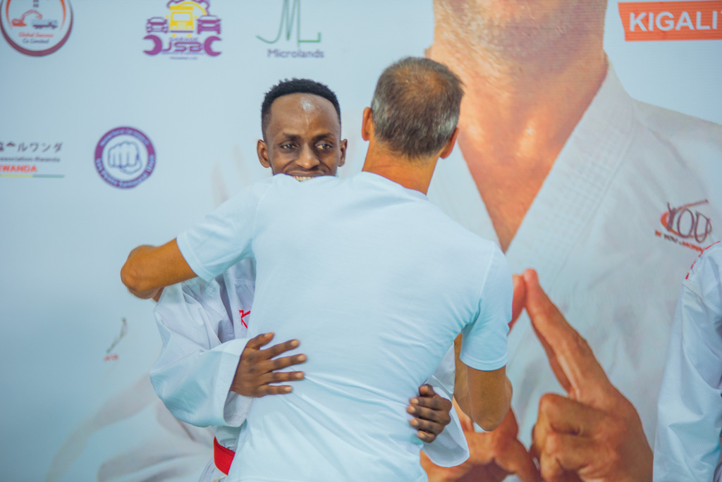 Christophe Pinna ashimira Ntwari Fiston wegukanye irushanwa ryo kurwana