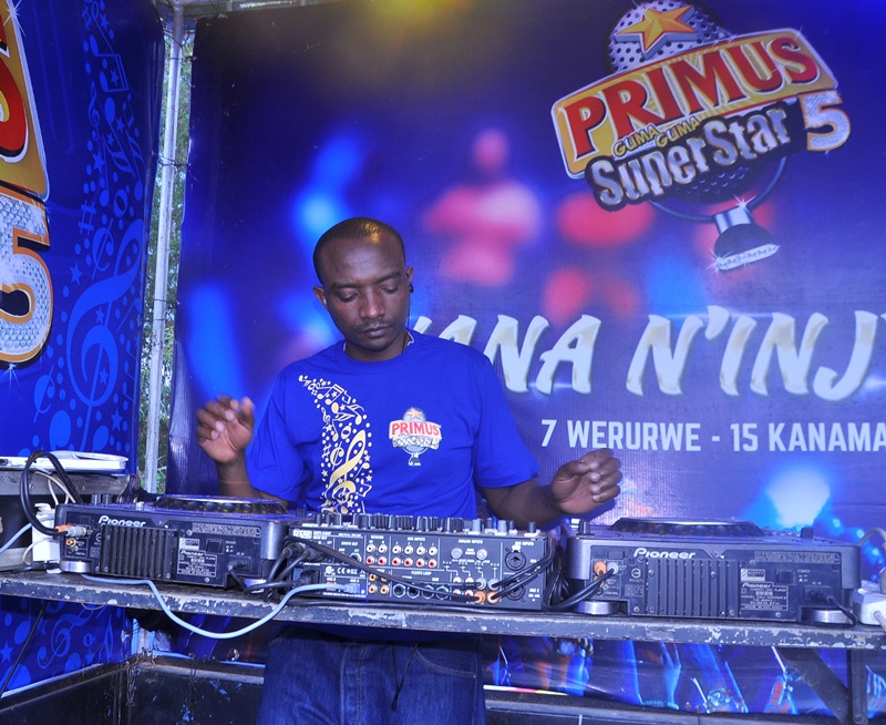 DJ Bissosso ni we uri gusunika imiziki