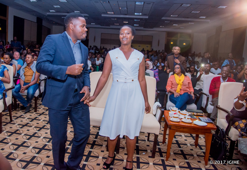 Bamporiki n'umugore we bari bizihiwe n'igitaramo