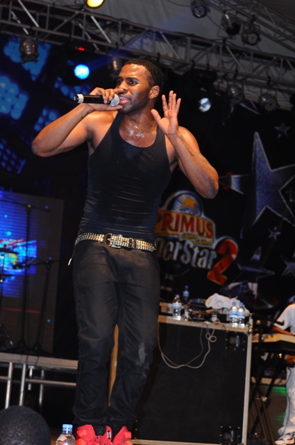 Jason Derulo aririmba i Kigali mu 2012