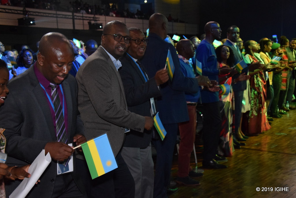 Abanyarwanda basaga 3,500 bateraniye i Bonn aho bategereje kumva impanuro za Perezida Paul Kagame