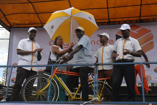 Kuba yari asanzwe akora ubucuruzi, igare yatomboye hari icyo rizamufasha