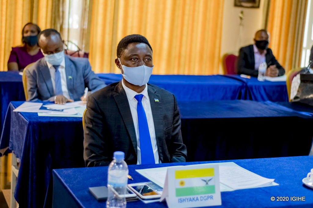 Frank Habineza uyobora Green Party ni umwe mu bari bitabiriye aya matora