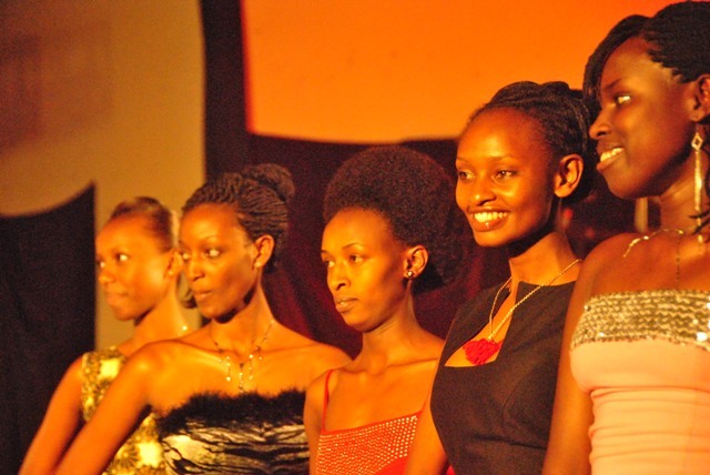 Batanu babanje gusigara mu irushanwa mbere y'uko babatoranyamo batatu ba mbere barimo Annick Umwamikazi, Esther Uwingabire, Alice Nyirahabimana, Natacha Uwamahoro, na Leatitia Isimbi