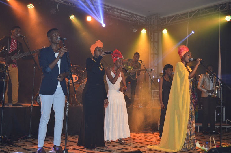 Shanel yaririmbanye n'abana yatoje kuririmba