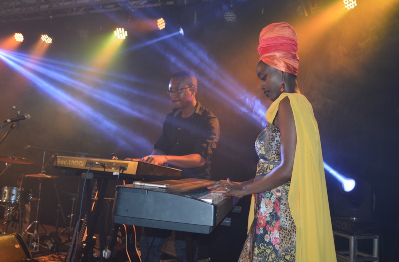 Yagaragaje ubuhanga bukomeye mu gucuranga piano