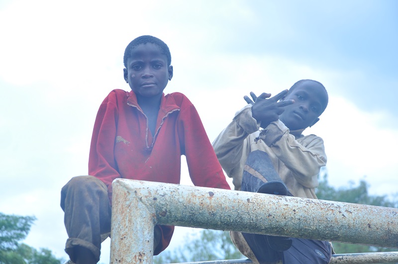 Buriye izamu ngo barebe ikirori neza