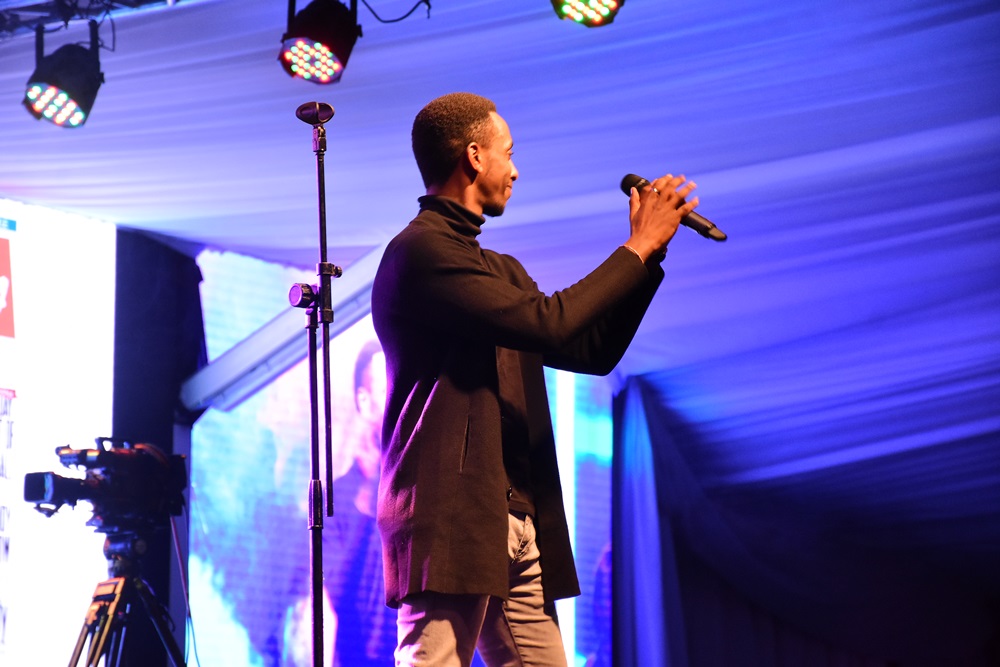 Andy Bumuntu yishimiwe muri iki gitaramo