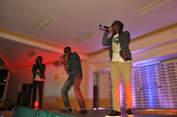 Abagize Itsinda rya Active baririmbye muri iki gitaramo