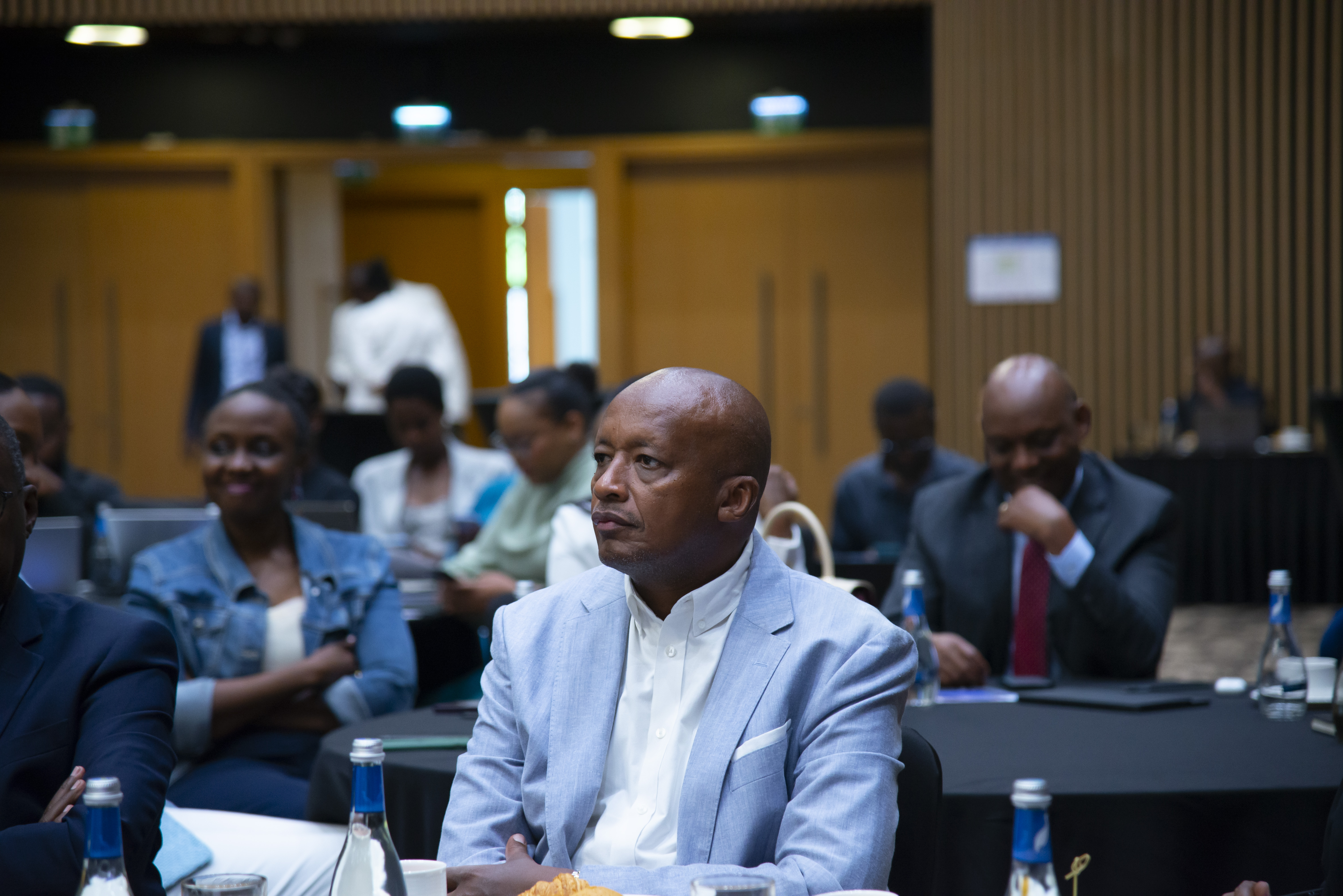 Ba rwiyemezamirimo bari bitabiriye iyi nama, basobanuriwe amahirwe izazana mu gihugu