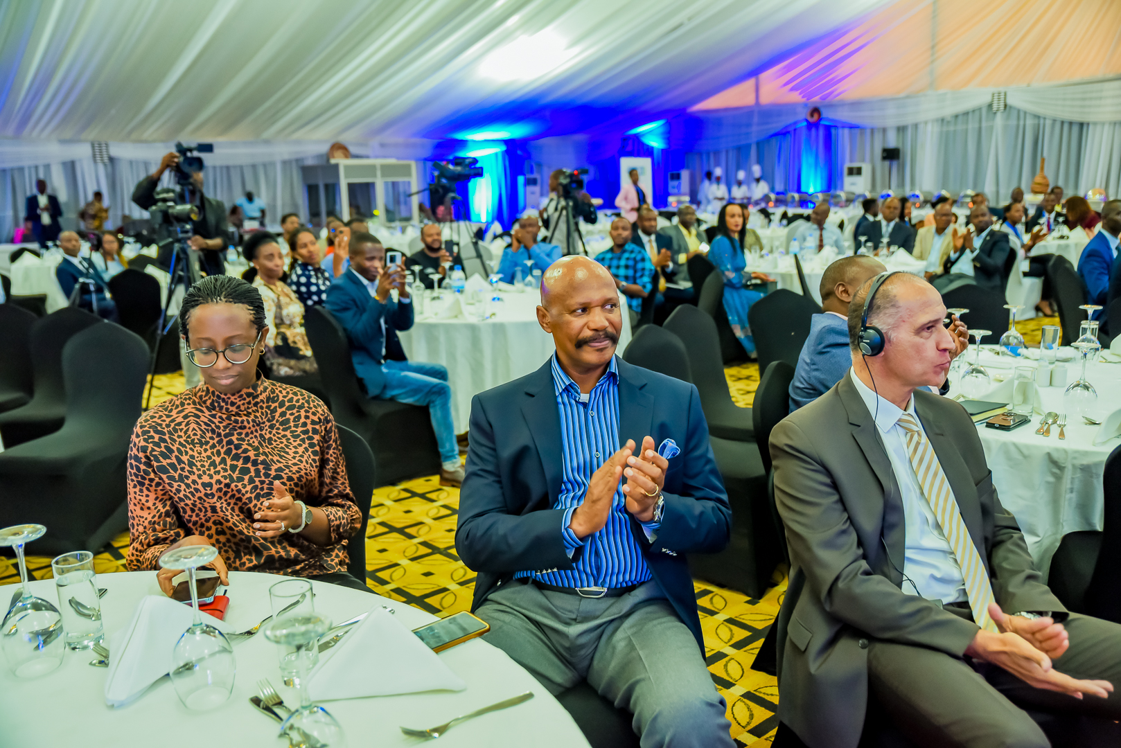 Imisoro n'amahoro bitangwa n'abikorera mu Rwanda bikomeje kwiyongera no kugira uruhare mu iterambere ry'Igihugu
