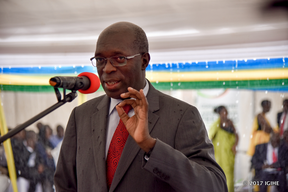 Minisitiri w'Intebe, Anastase Murekezi, yasabye abikorera gukora ibikorwa byiza kandi bisubiza ibyifuzo by'abanyarwanda