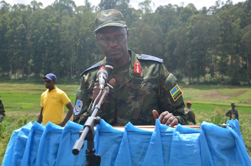 Umugaba Mukuru w’Ingabo z’u Rwanda zirwanira mu kirere, Brig Gen Charles Karamba
