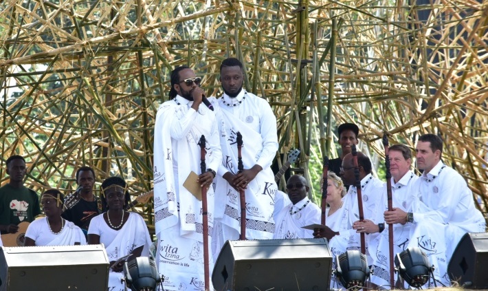 Umwana w'ingagi bise bamuhaye izina rya 'Ukwiyunga'