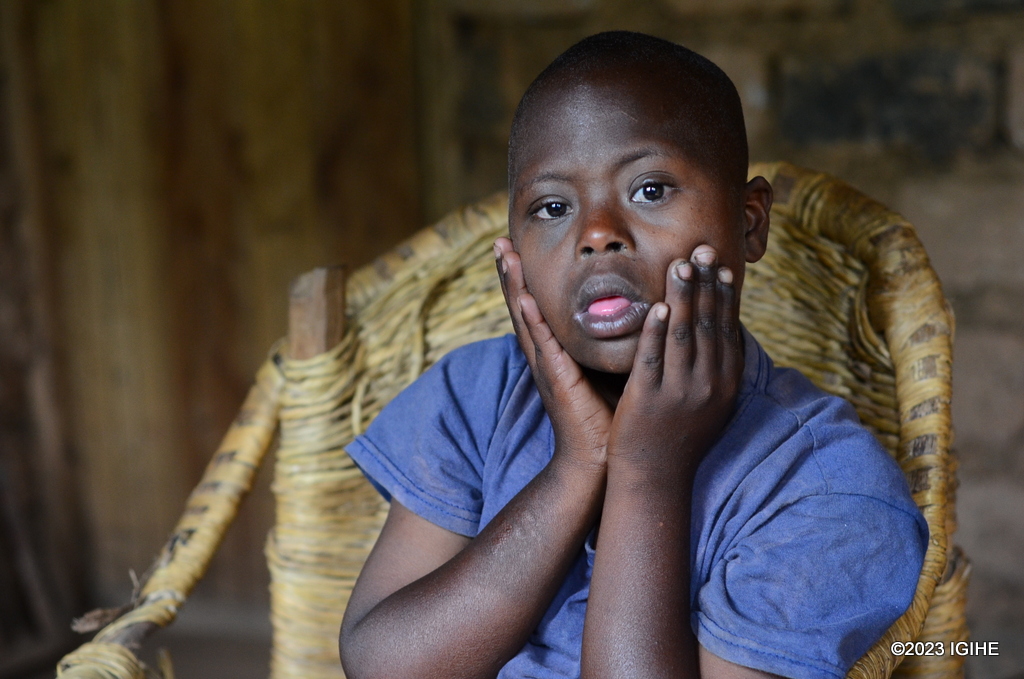 Abana bafite ubumuga ni abana nk'abandi, biga , bakigishwa kandi bagashobora