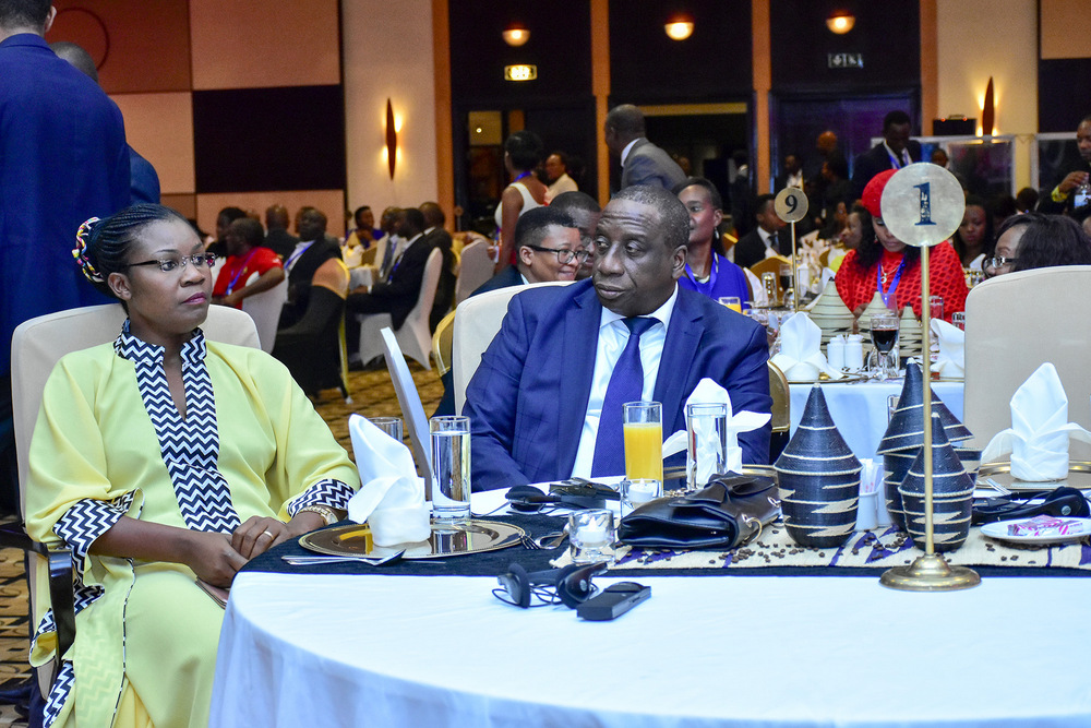 Minisitiri w'Abakozi ba Leta n'Umurimo, Uwizeye Judith n'abandi bayobozi batandukanye bari bitabiriye ibi birori