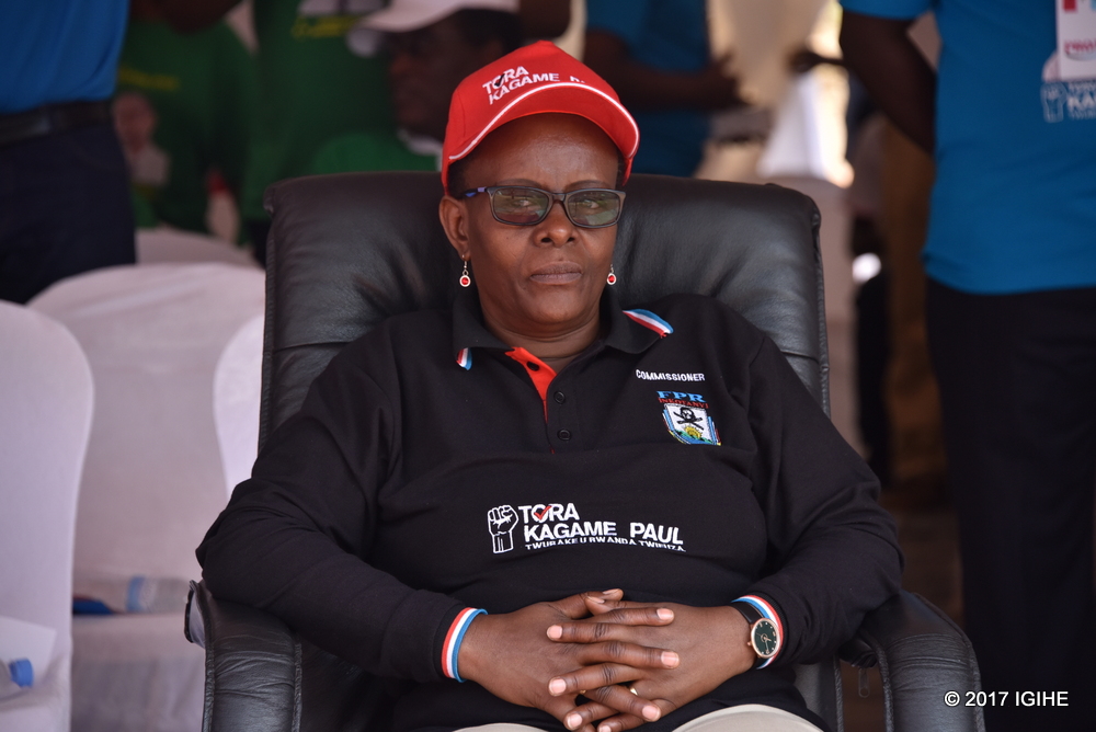 Komiseri muri FPR Inkotanyi, Mukasine Marie Claire na we yaherekeje umukandida w'Umuryango