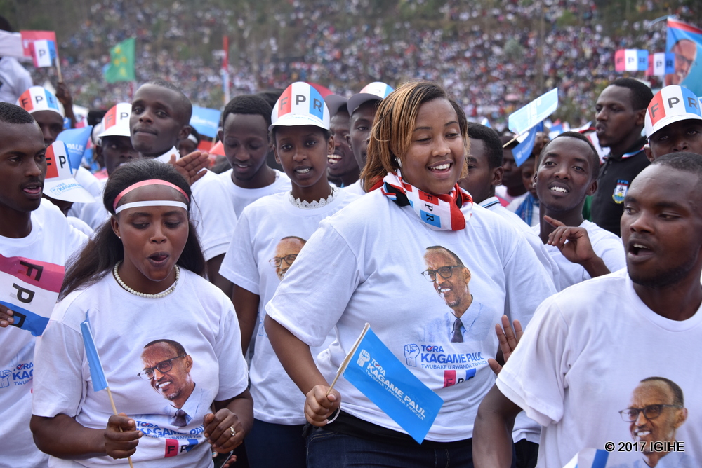 Uyu mukobwa yanagaragaye i Rulindo mu bikorwa byo kwiyamamaza kwa Paul Kagame