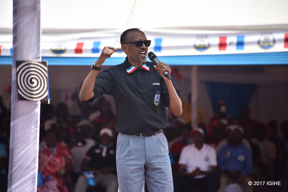 Perezida Kagame ati "FPR oyeee!", abaturage bose bakiterera ibicu