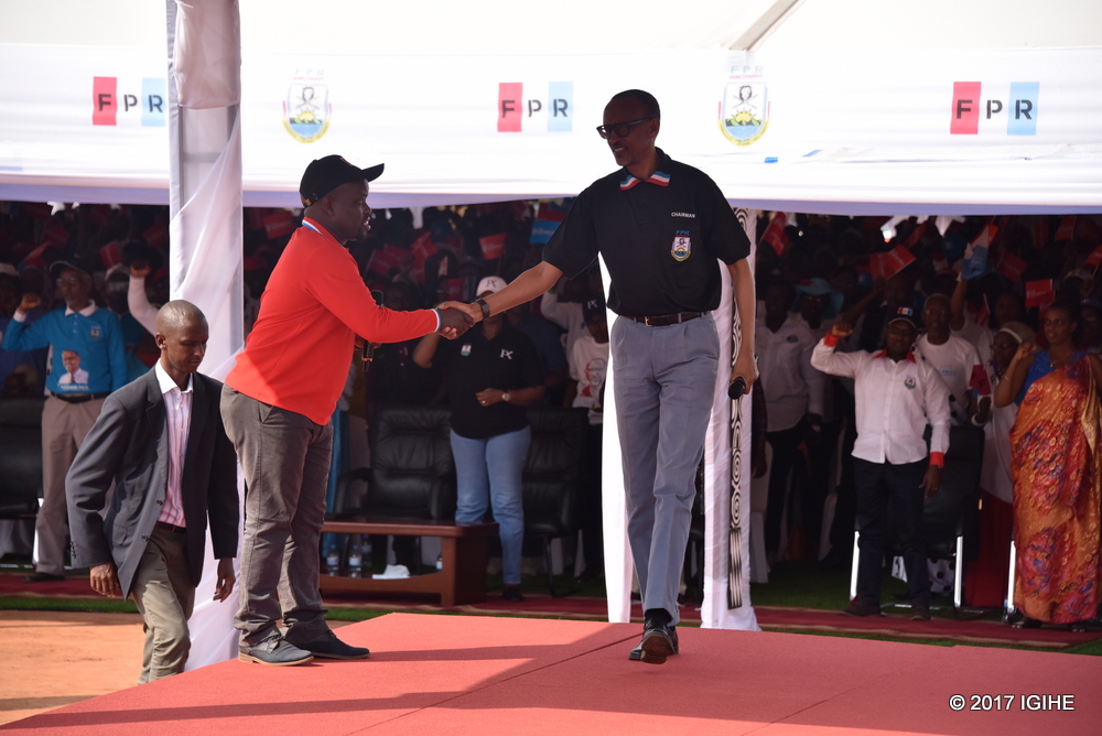 Minisitiri Nsengimana Jean Philbert aha ikaze Paul Kagame i Nyamirambo