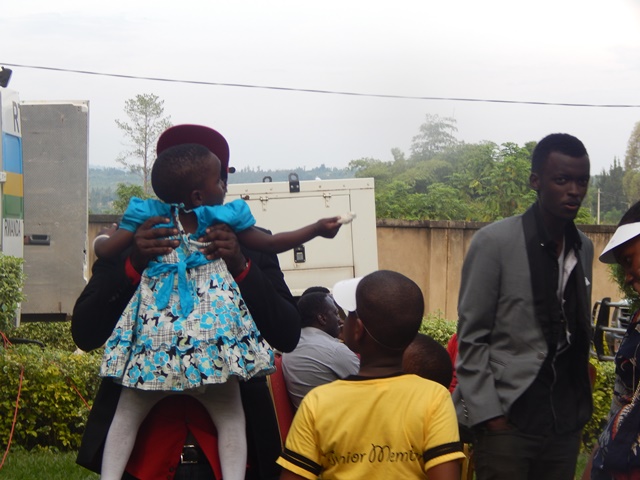 Abana basangaga Alpha n'abandi bahanzi mu rwambariro