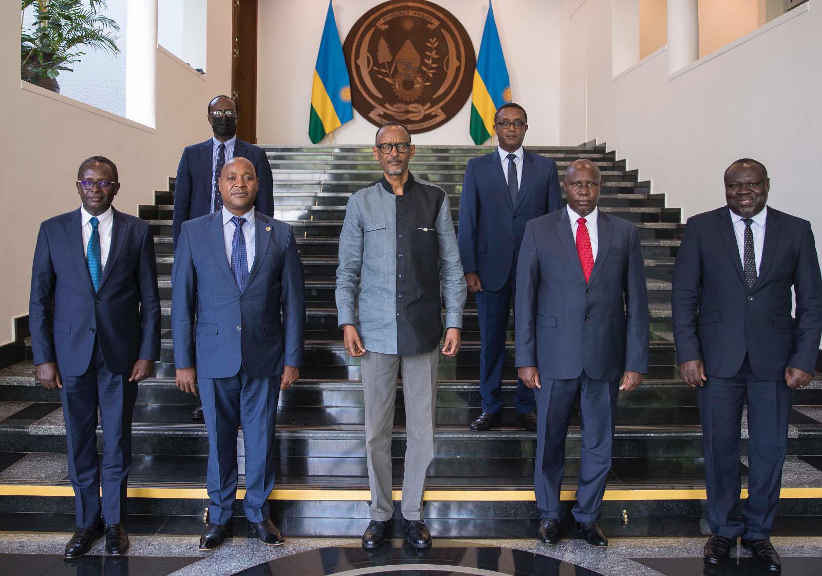 Perezida Kagame yakiriye Umunyamabanga Mukuru wa EAC n'itsinda yari ayoboye