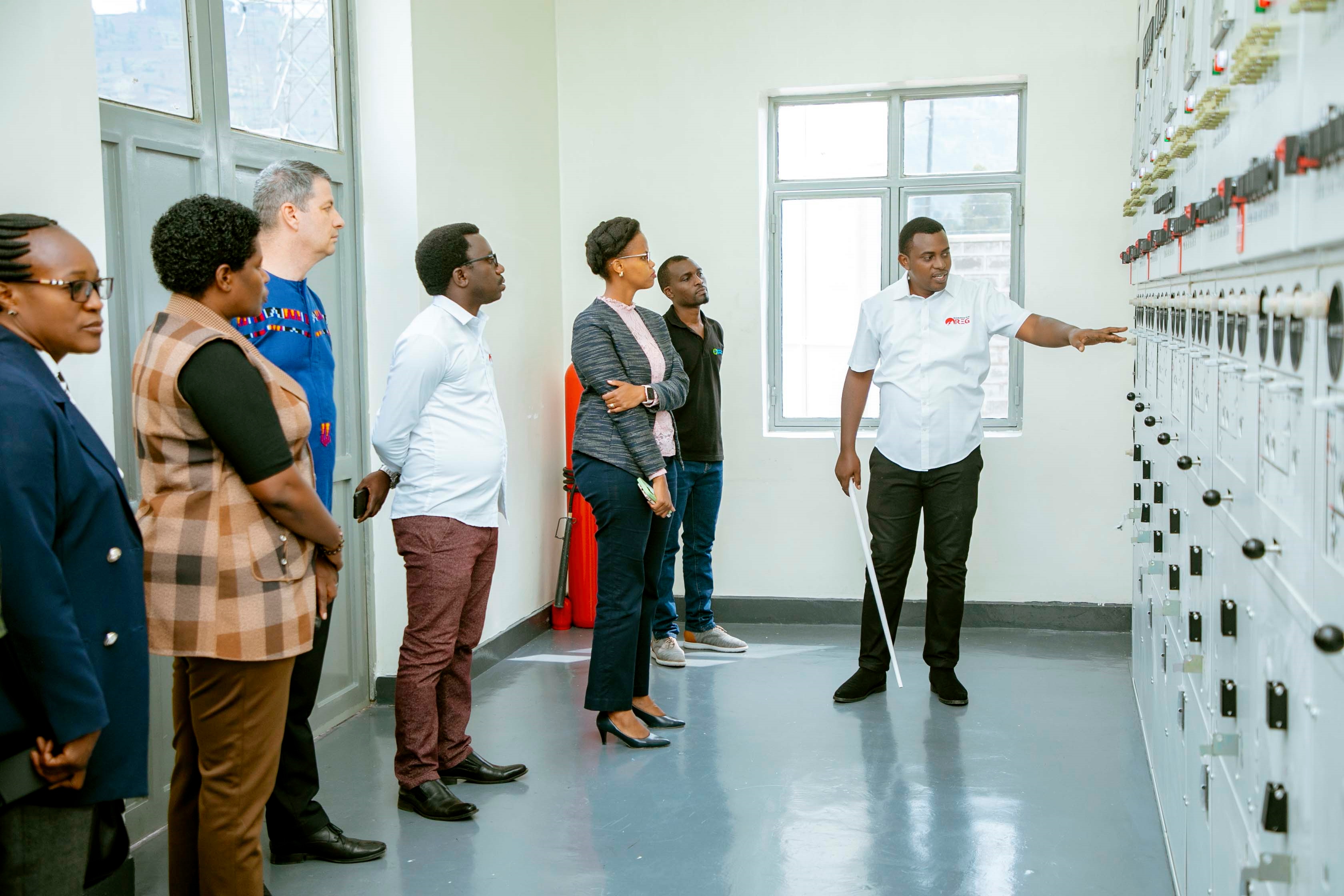 Abayobozi basobanuriwe uburyo uru ruganda ruzatanga amashanyarazi